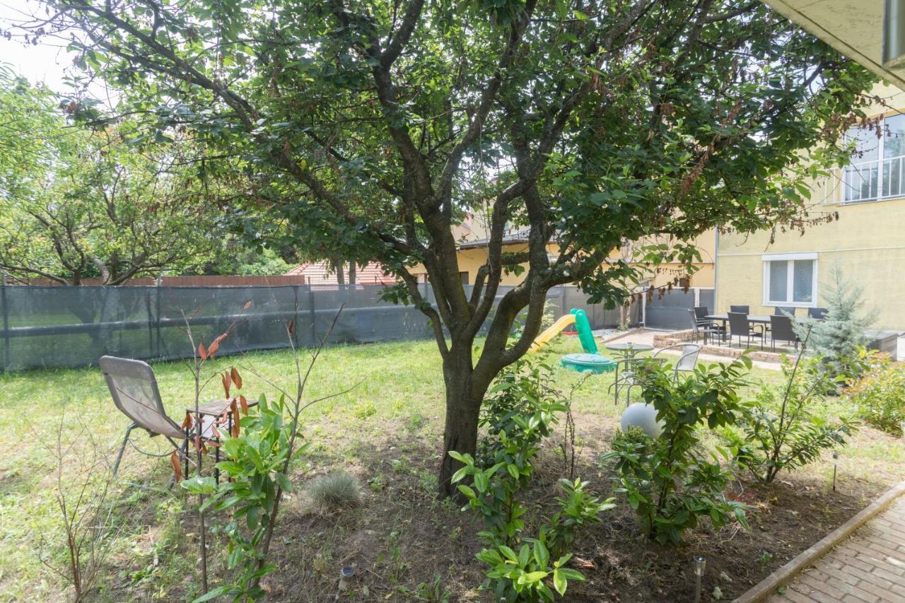 Hi-Bp Garden City Batsanyi Apartment 3 Rooms, Apartment Upstairs Near The City Train With Free Parking Budapest Ngoại thất bức ảnh